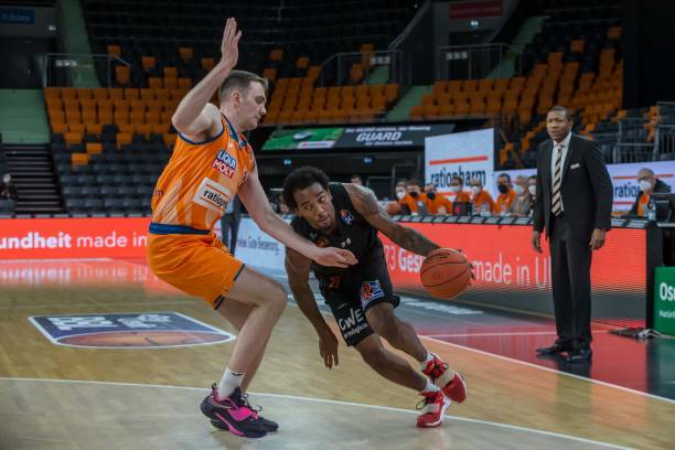 教练的不仅 教练的不仅