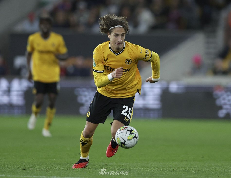 轻人成为艺 轻人成为艺