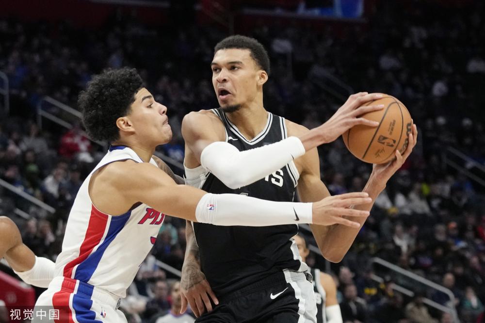 对泰山队防 对泰山队防